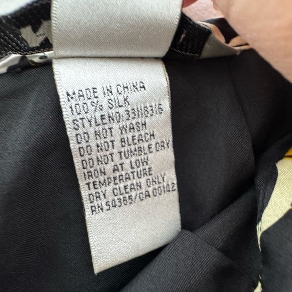 Nygard Collection Yellow Floral Silk High Low
Hem Skirt Size 14 - Picture 7 of 7